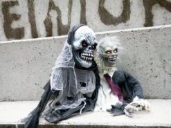 Halloween Zombie Theo, 67cm 11 Halloween Zombie Theo, 67cm -Halloween Decoratie Winkel 83316104f